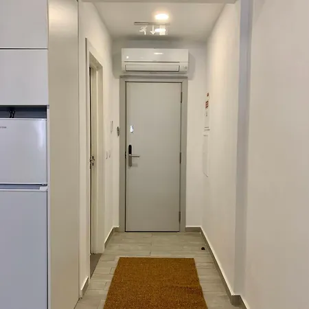 Almada Downtown 402 Apartment