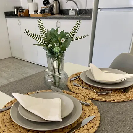 Almada Downtown 402 Apartment *
